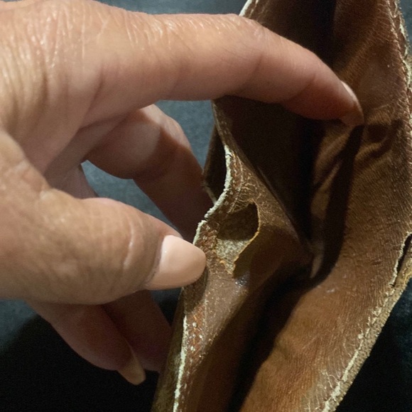 LV Mens Wallet - Picture 6 of 9